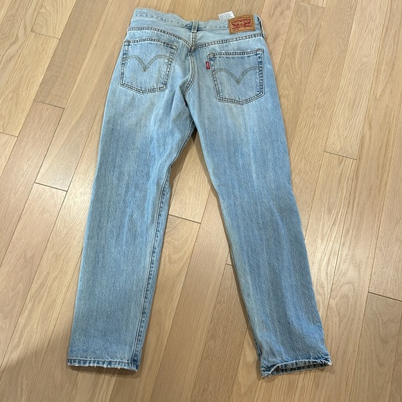Distressed Vintage Levi’s Boyfriend Jeans. Size 26 - Picture 7 of 9